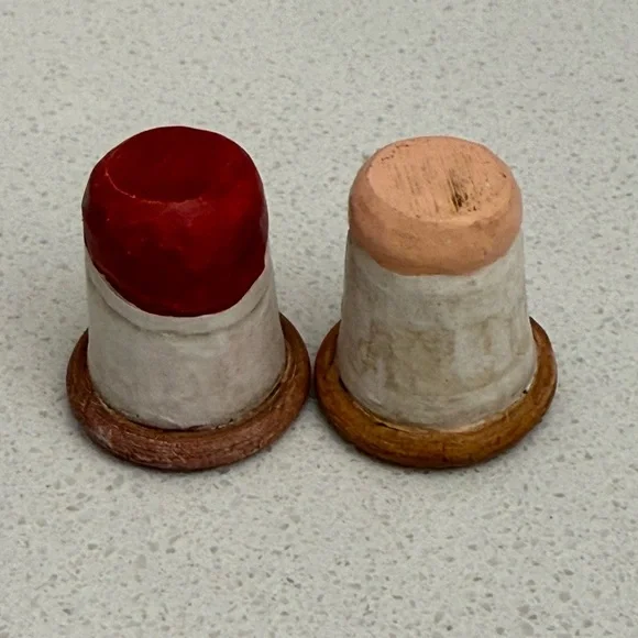 Set of 2 Vintage Santa Claus Resin Thimbles by Eddy Walker Sew Sweet Originals - Picture 4 of 7